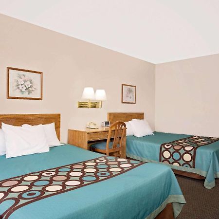 Super 8 By Wyndham Long Prairie Motel Buitenkant foto